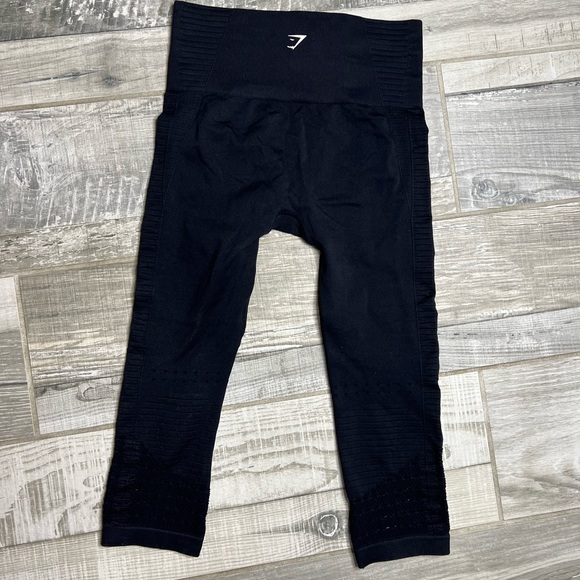 GYMSHARK Women's Energy Seamless Cropped Leggings Size Small Black - Picture 2 of 7